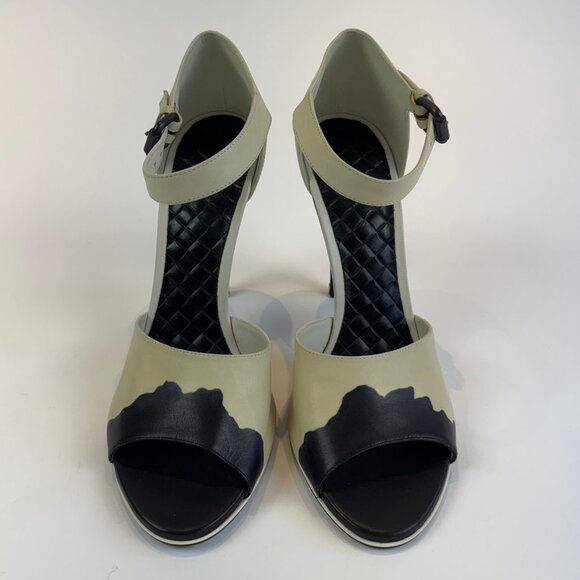 Bottega Veneta Pumps - Picture 1 of 11